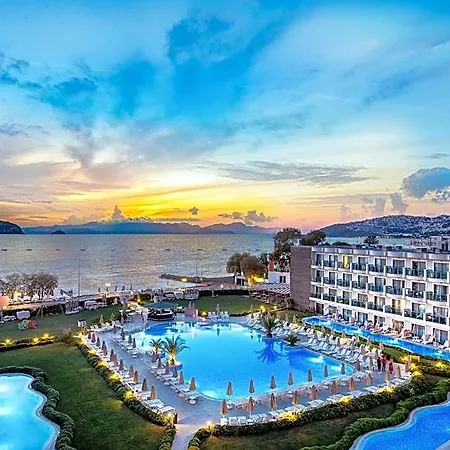 Hotel Myella & 5*